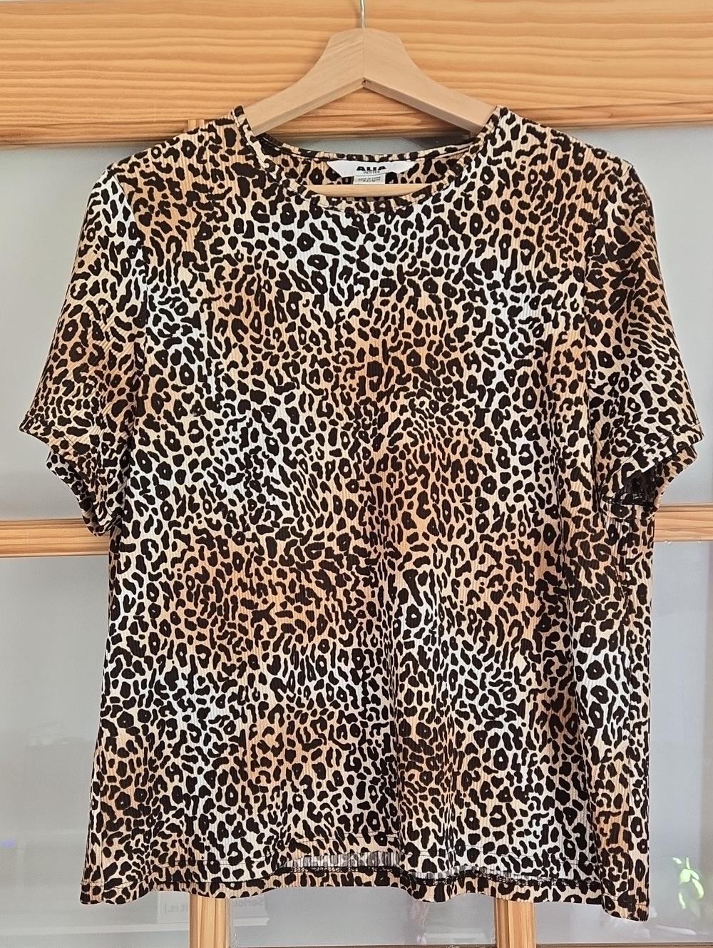 Leopard Print Rubbed TShirt Tee Short Sleeve Lg Animal Print Vintage
